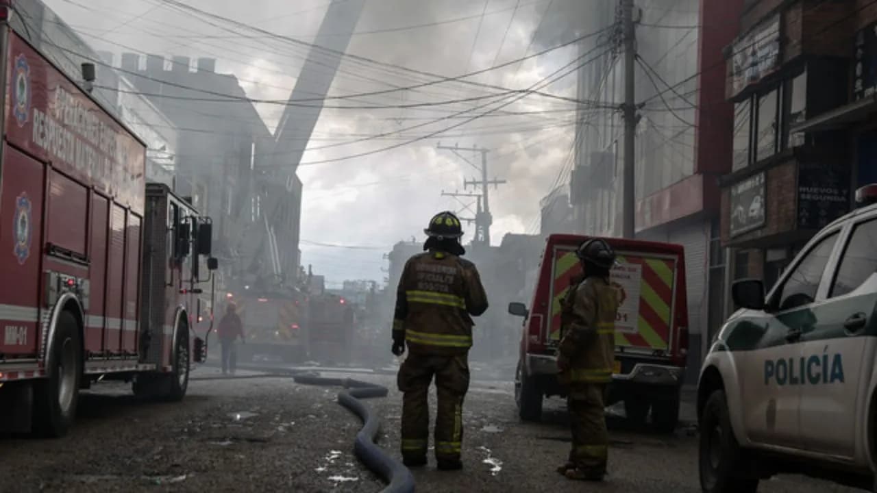 photologuephotos2025-07metro_de_bogota_rechaza_relacion_entre_grave_incendio_y_obras_del_proyecto_en_la_avenida_caracasjpg photologuephotos2025-07metro_de_bogota_rechaza_relacion_entre_grave_incendio_y_obras_del_proyecto_en_la_avenida_caracasjpg