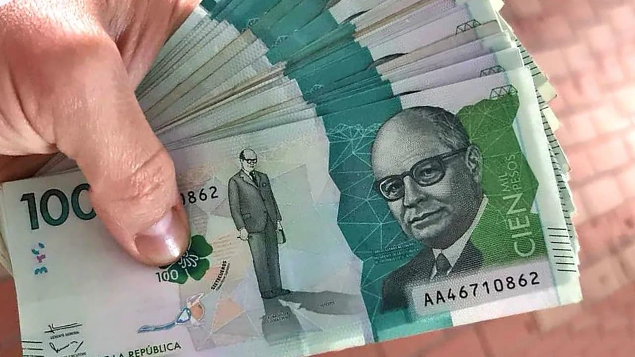 photologuephotos2025-08billetes_freepik_2jpeg photologuephotos2025-08billetes_freepik_2jpeg