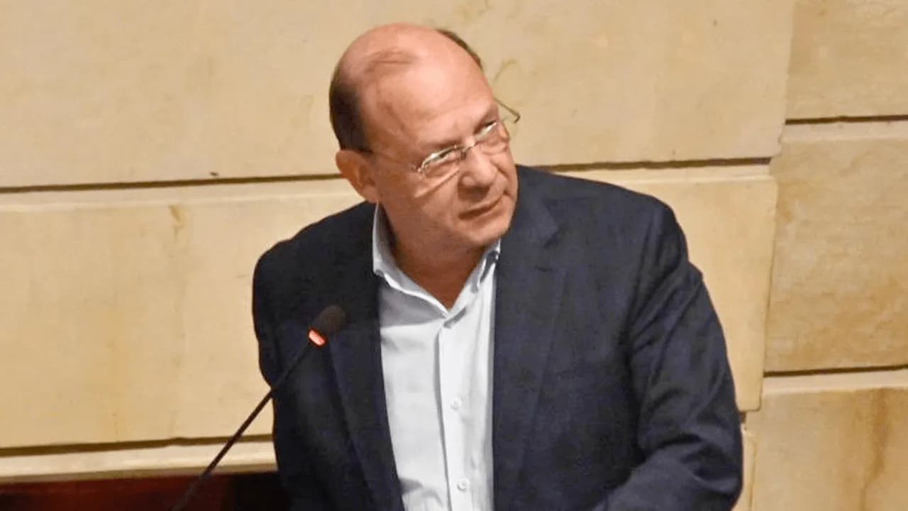 Germán Ávila, ministro de Hacienda Germán Ávila, ministro de Hacienda