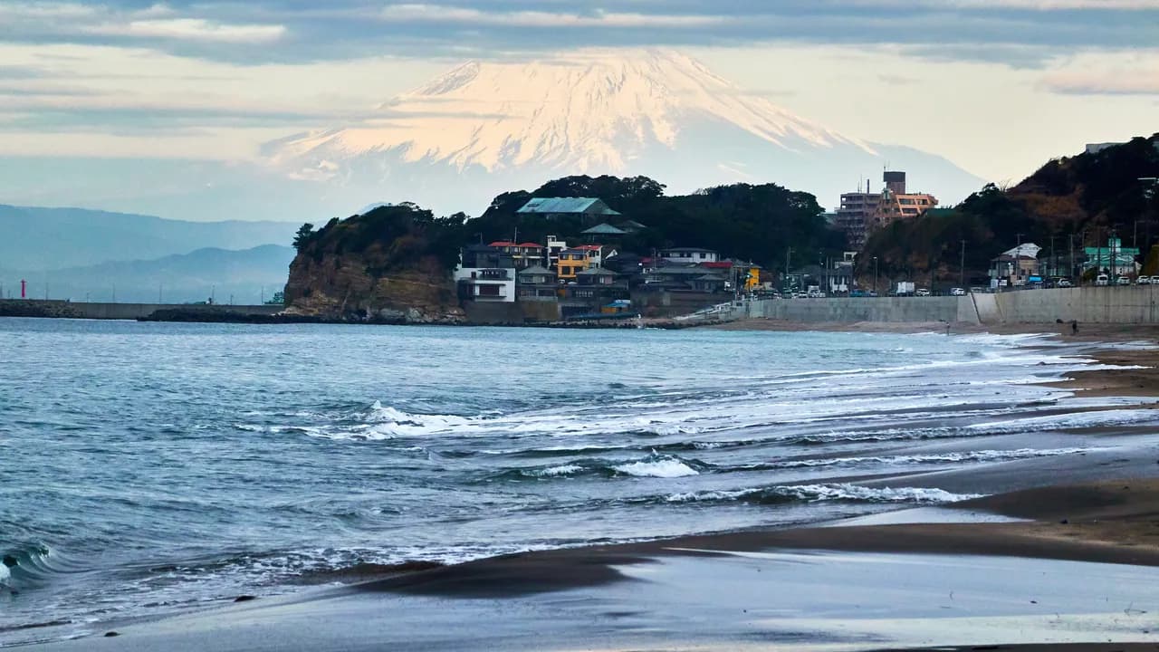 Alerta de tsunami en Japón tras fuerte terremoto Alerta de tsunami en Japón tras fuerte terremoto