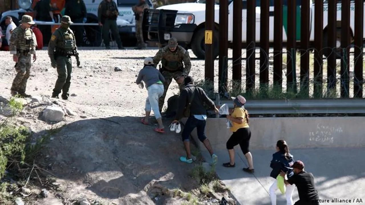 photologuephotos2022-10migracionjpg photologuephotos2022-10migracionjpg