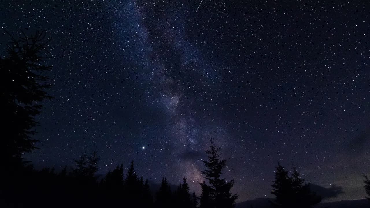 photologuephotos2022-10perseid-meteor-showerjpg photologuephotos2022-10perseid-meteor-showerjpg